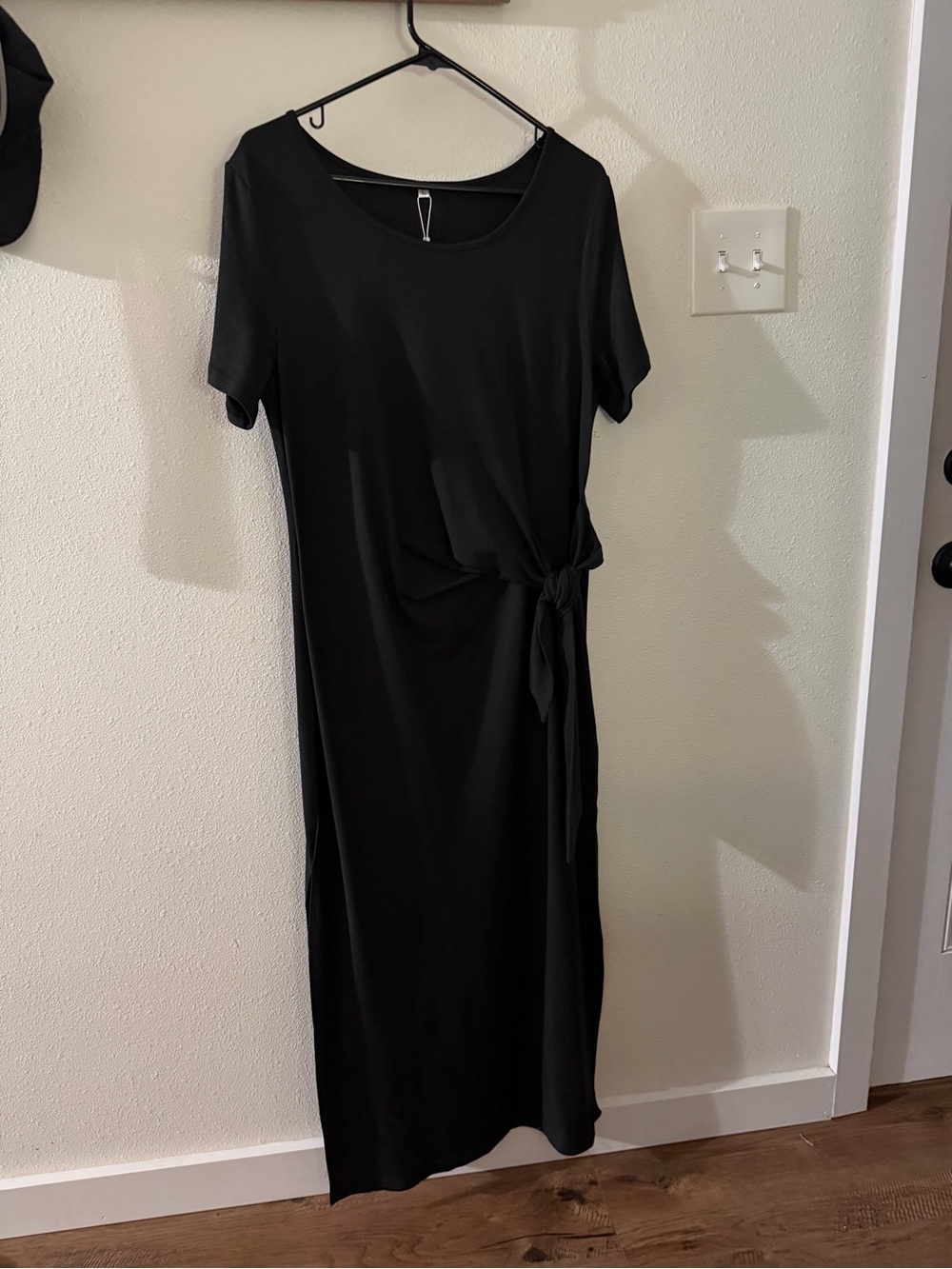 Women's Black Tie-Waist Lightweight Knit Maxi Dress NWT
